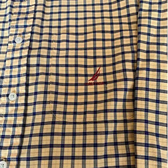 Nautica Men's Yellow & Black Plaid Long Sleeve Button Shirt Size Medium - Picture 3 of 6